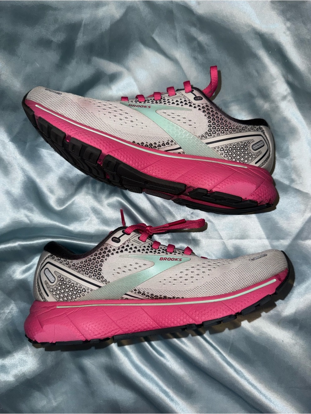 Brooks Women's Ghost 14 Neutral Running Shoe - Oyster/Yucca/Pink - Size 7.5 - Picture 3 of 7